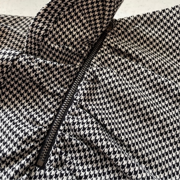 ALC Mini Skirt Preppy Houndstooth Ruffle Skirt Black White Zip Close NWT - Picture 8 of 10
